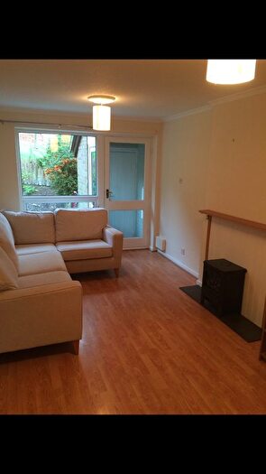 1 Bedroom Flat To Rent In Elgar Walk, Stanley, WF3