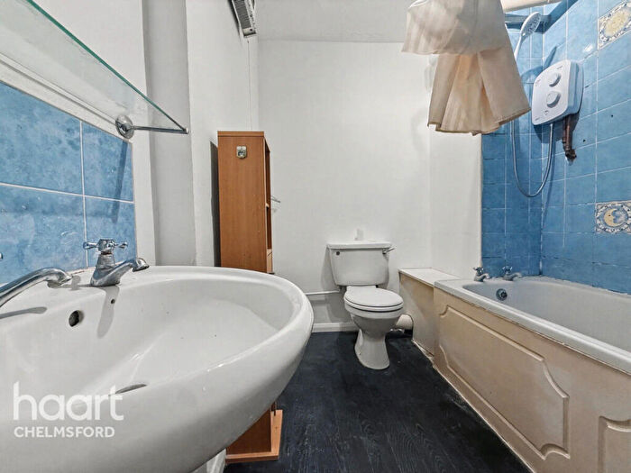 2 Bedroom Flat To Rent In Haig Court, Chelmsford, CM2