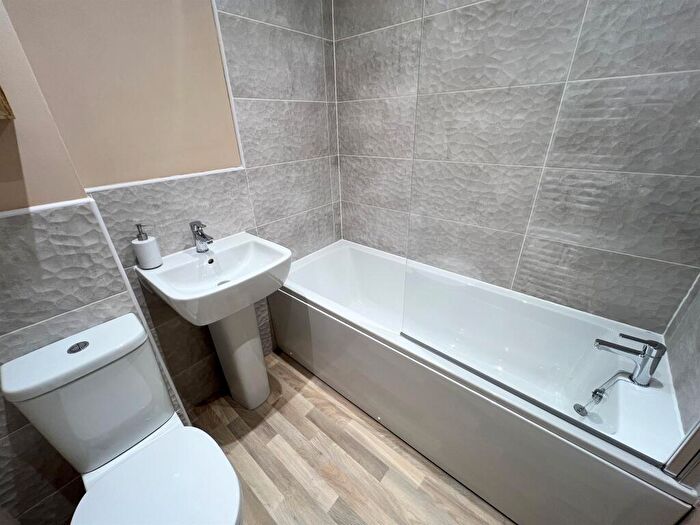 3 Bedroom End Of Terrace House For Sale In Flying Bedstead Way, Hucknall, Nottingham, NG15