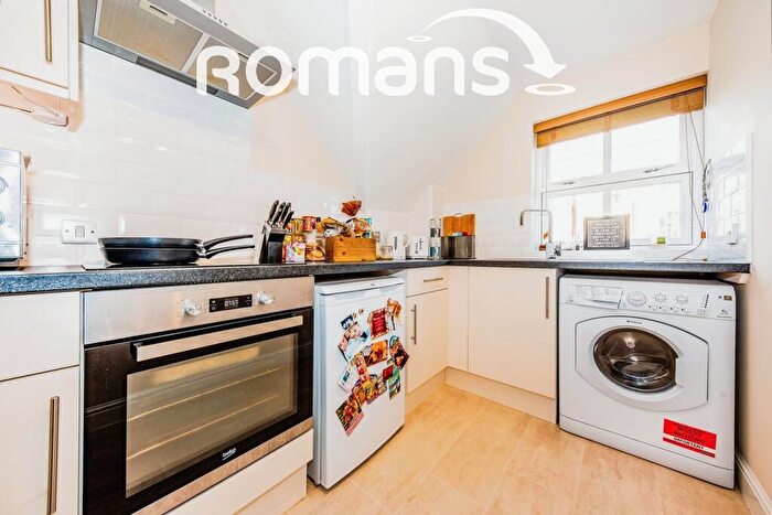 2 Bedroom Apartment To Rent In William Court, Union Street, GU14