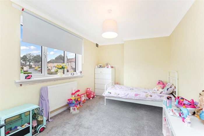 2 Bedroom Semi-Detached Villa For Sale In Birkhall Avenue, Inchinnan, PA4