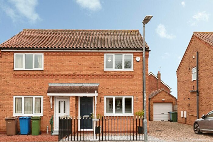 2 Bedroom Semi Detached House For Sale In Victoria Drive, Gilberdyke, Brough, HU15