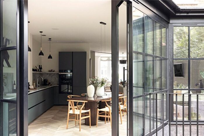 3 Bedroom Duplex For Sale In Howitt Road, Belsize Park, London, NW3