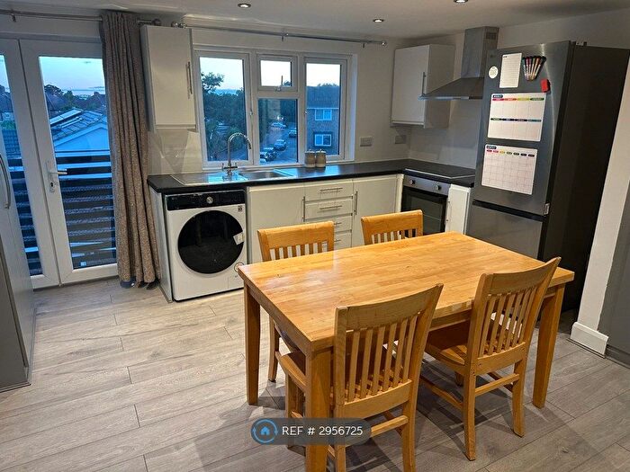 3 Bedroom Flat To Rent In Upper Sutton Lane, Hounslow, TW5