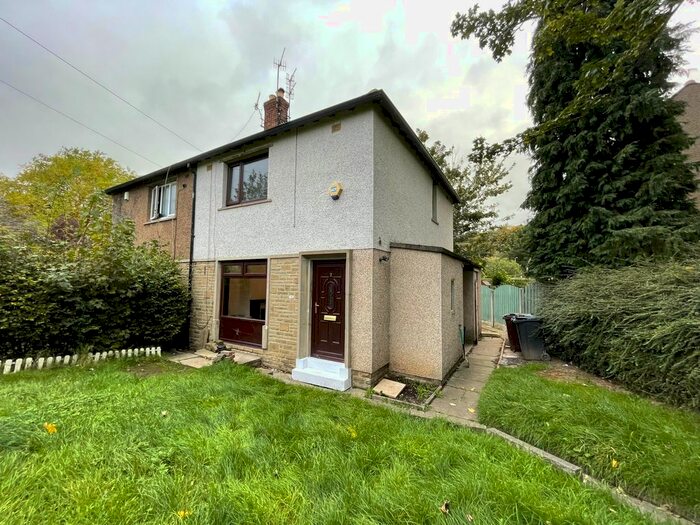 2 Bedroom Property To Rent In Aireview Crescent, Baildon, Shipley BD17