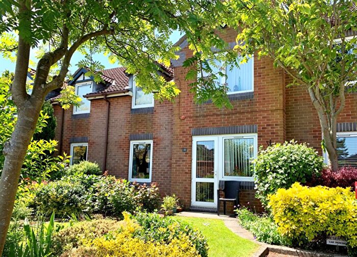 2 Bedroom Flat For Sale In Haldenby Court, West End, Swanland, HU14