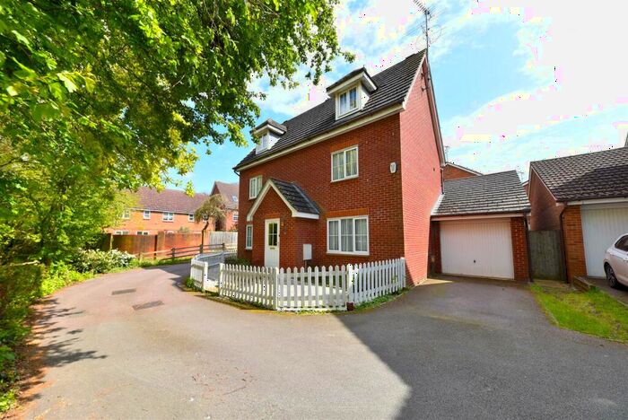 5 Bedroom Detached House For Sale In Quantock Close, Stevenage, SG1
