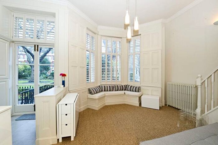Studio To Rent In Evelyn Gardens, London, SW7