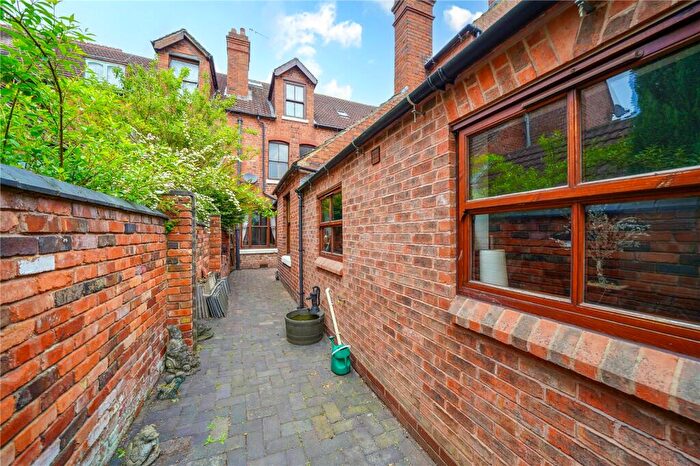 5 Bedroom Terraced House For Sale In Hurcott Road, Kidderminster, Worcestershire, DY10