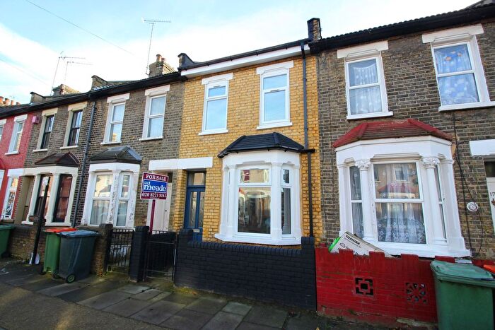 4 Bedroom Terraced House To Rent In Pond Road, London, E15
