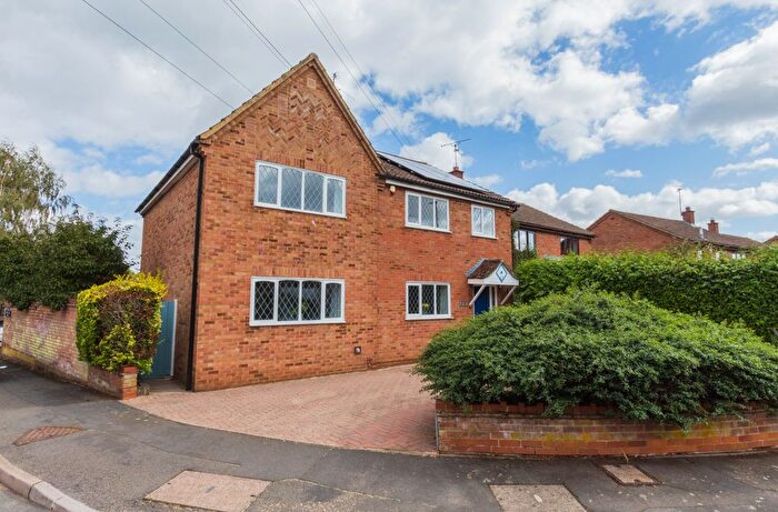 4 Bedroom Detached House For Sale In Diamond Drive, Irthlingborough, NN9