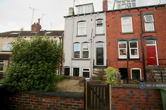 3 Bedroom Terraced House To Rent In Aviary Row, Leeds, LS12