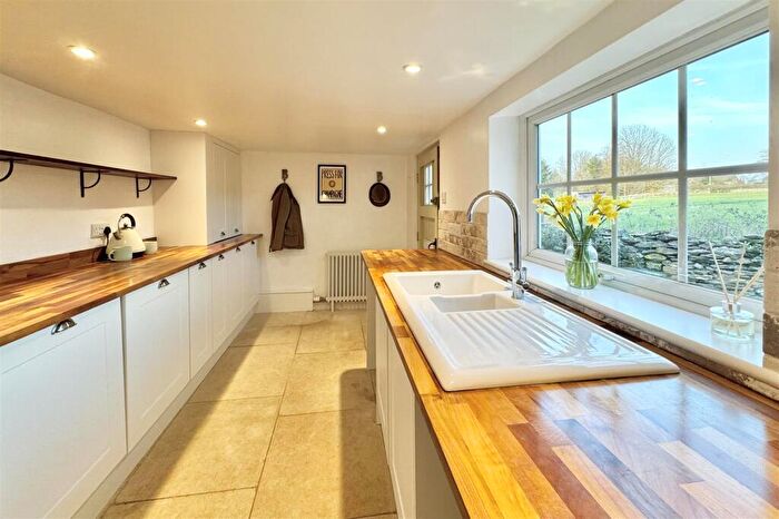 3 Bedroom Semi-Detached House For Sale In Poulton, GL7