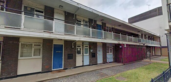 Studio To Rent In Harpley Square, London, E1