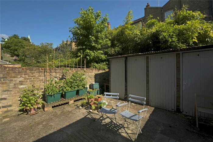 1 Bedroom Apartment To Rent In Noel Road, Angel, Islington, London, N1