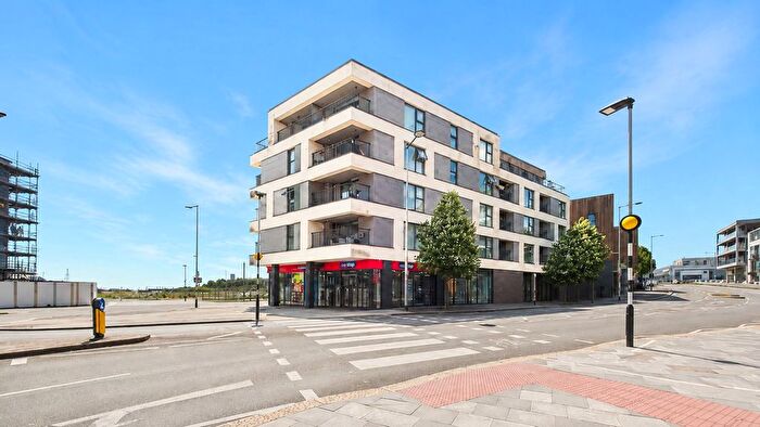 1 Bedroom Flat For Sale In Millbay Road, Plymouth, PL1