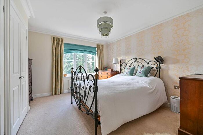 5 Bedroom Detached House For Sale In Ray Meadow, Maidenhead, SL6