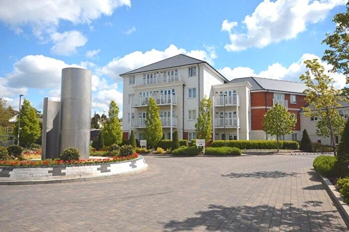 1 Bedroom Apartment For Sale In Chequers Avenue, High Wycombe, HP11