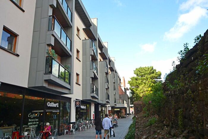 1 Bedroom Apartment To Rent In Roman Walk, Princesshay, Exeter, EX1