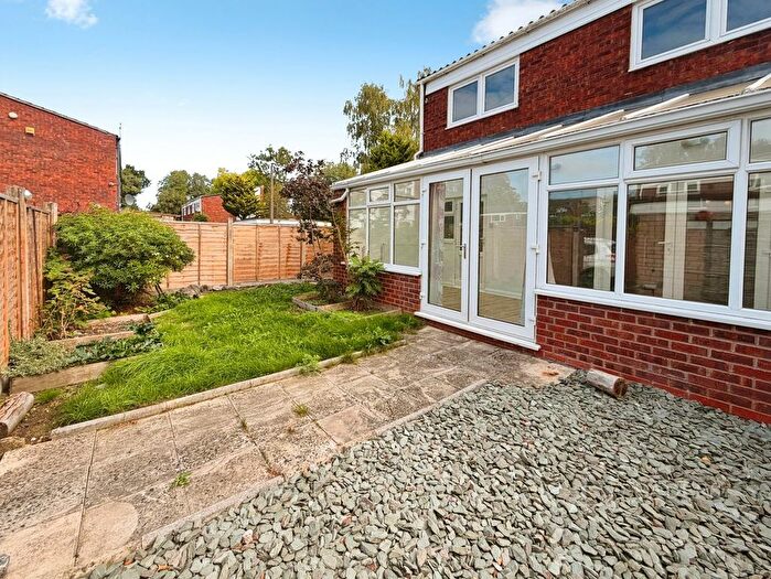 3 Bedroom Semi-Detached House To Rent In Pembridge Close, Redditch, Worcestershire, B98