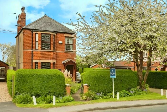 3 Bedroom Detached House For Sale In Station Road, Preston, Hull, East Yorkshire, HU12
