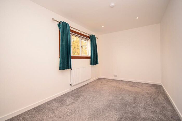 2 Bedroom Semi-Detached House For Sale In Tuphall Road, Hamilton, ML3