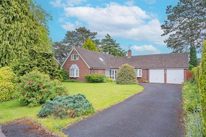 5 Bedroom Detached House For Sale In Link Elm Close, St Johns, Worcester, Worcestershire, WR2