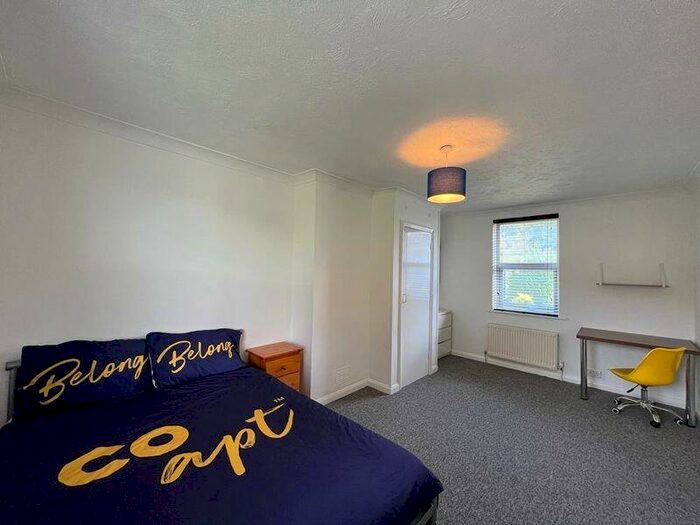 6 Bedroom Semi-Detached House To Rent In The Highway, Brighton, BN2