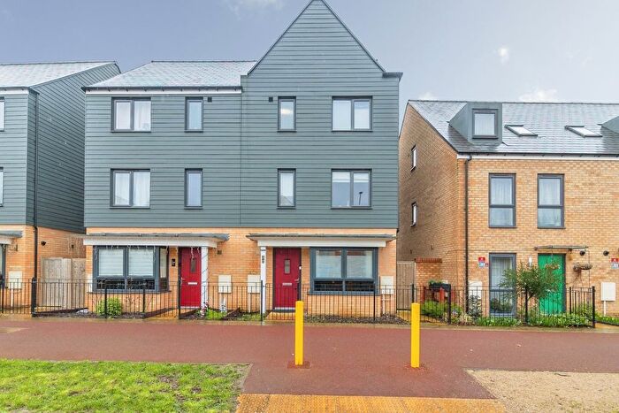 4 Bedroom Semi Detached House For Sale In Fen Street, Brooklands, Milton Keynes, Buckinghamshire, MK10