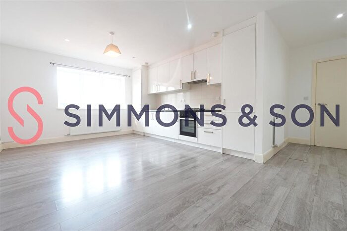 2 Bedroom Flat To Rent In Chancellor House, Farnburn Avenue, SL1