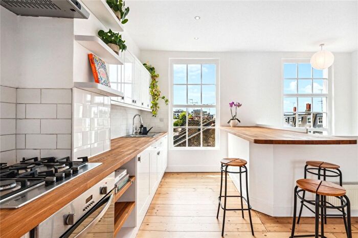 2 Bedroom End Of Terrace House For Sale In Aldensley Road, London, W6