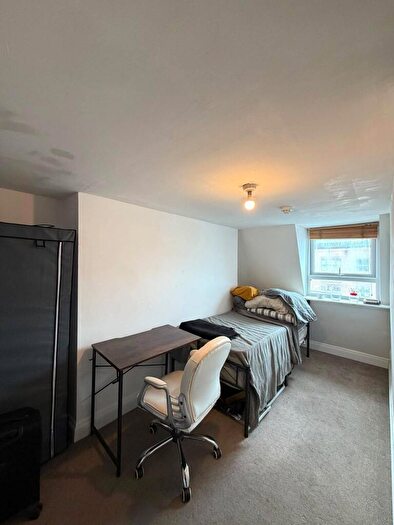 2 Bedroom Flat To Rent In Grand Parade, Brighton, BN2