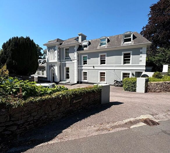 2 Bedroom Flat For Sale In Higher Erith Road, Torquay, TQ1