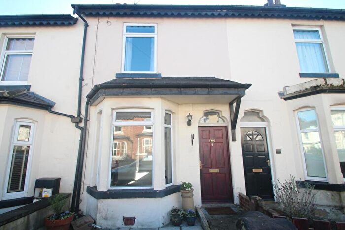 2 Bedroom House To Rent In Mount Street, Harrogate, North Yorkshire, HG2
