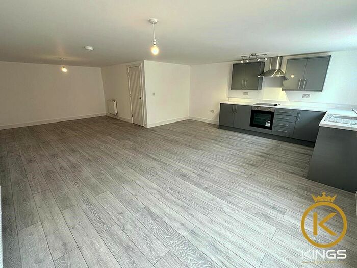 2 Bedroom Flat To Rent In London Road, Portsmouth, PO2