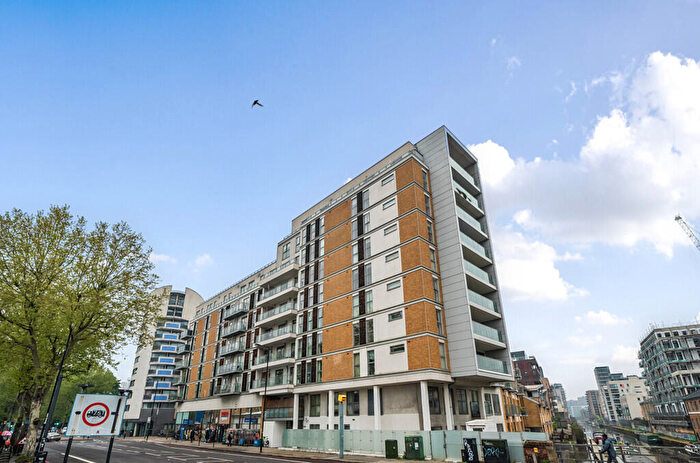 3 Bedroom Apartment To Rent In Harley House, Frances Wharf, London, E14