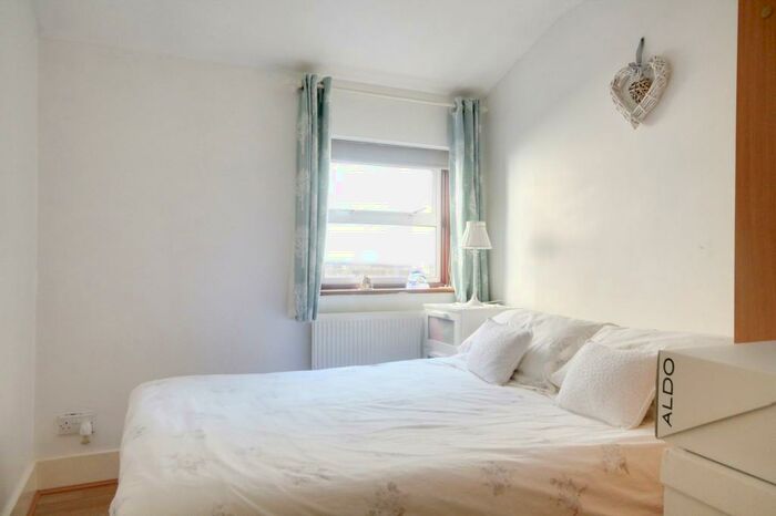 1 Bedroom Flat To Rent In Lea Bridge Road, E10