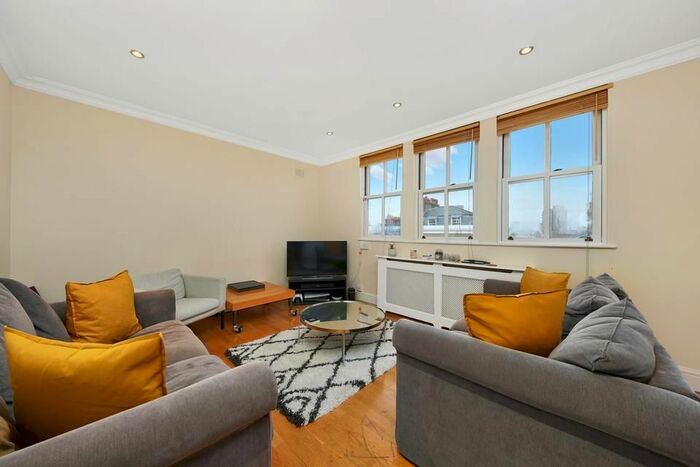 2 Bedroom Flat To Rent In Groveway, London, SW9