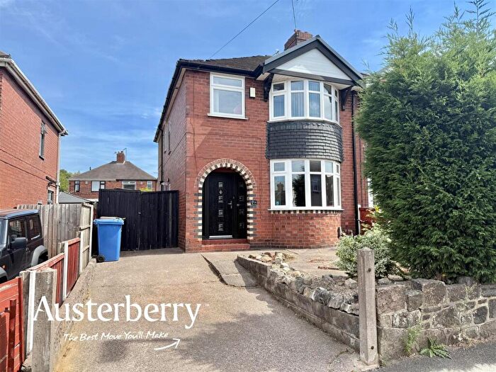 4 Bedroom Semi-Detached House For Sale In Whieldon Road, Stoke-On-Trent, ST4