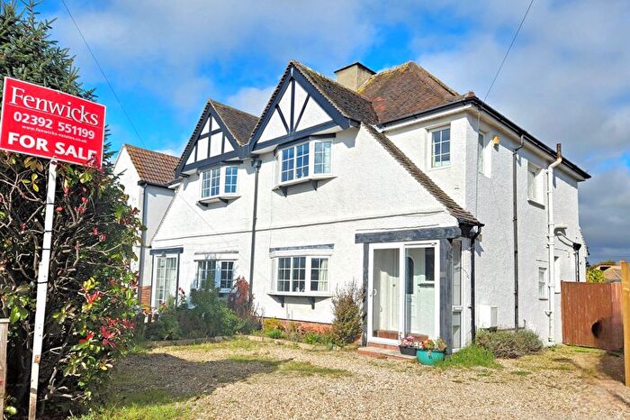 3 Bedroom Semi-Detached House For Sale In Portsmouth Road, Lee-On-The-Solent, PO13
