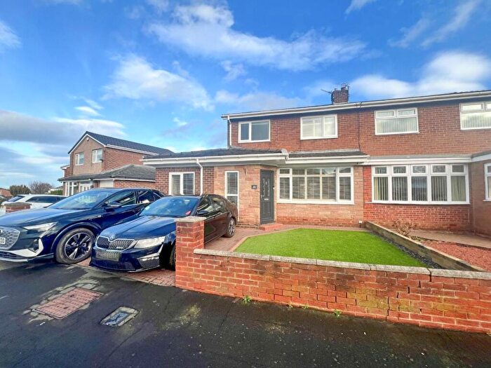 3 Bedroom Semi-Detached House For Sale In Willowtree Avenue, Gilesgate, Durham, DH1