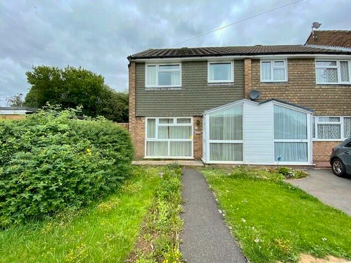 3 Bedroom Semi-Detached House To Rent In Fox Road, Holmer Green, High Wycombe, HP15