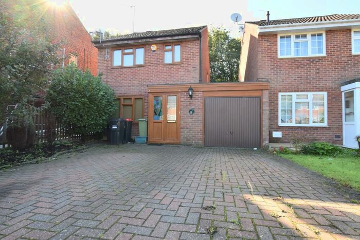3 Bedroom Link Detached House To Rent In Withington, Bradville, Milton Keynes, MK13