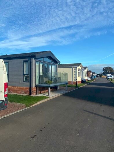 2 Bedroom Park Home For Sale In Kirkgunzeon, Dumfries And Galloway, DG2