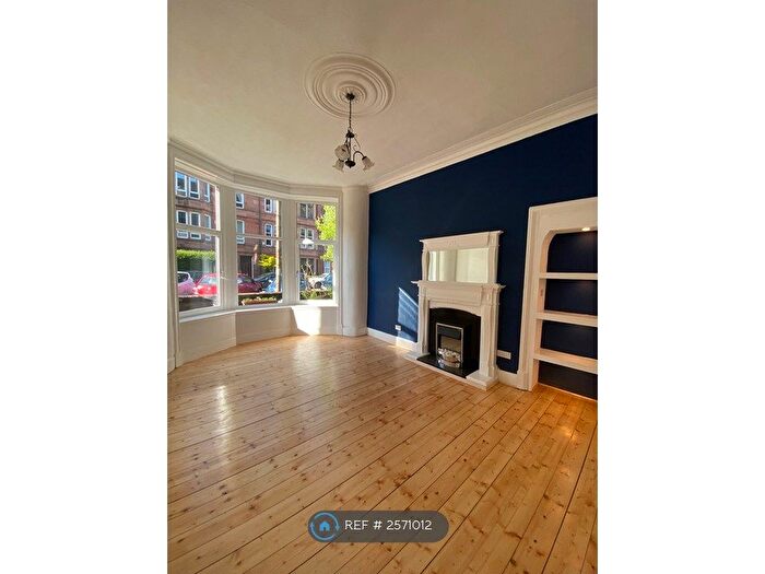 3 Bedroom Flat To Rent In Woodford Street, Glasgow, G41