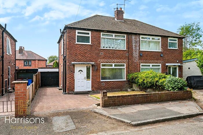 3 Bedroom Semi-Detached House For Sale In Lyon Grove, Worsley, Manchester, Greater Manchester, M28