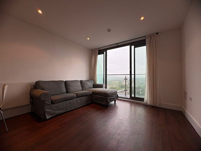 2 Bedroom Flat To Rent In High Road, Wembley, HA9