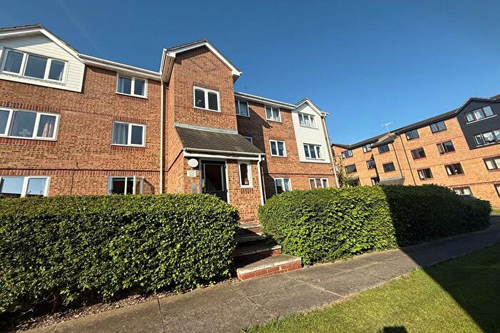 1 Bedroom Flat To Rent In Bedroom St Floor Flat In Basildon, SS16