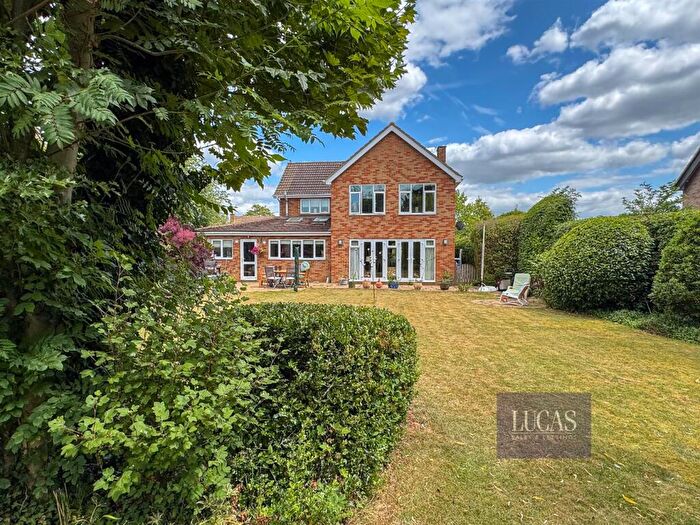 4 Bedroom Detached House For Sale In Ridgway Road, Barton Seagrave, Kettering, NN15