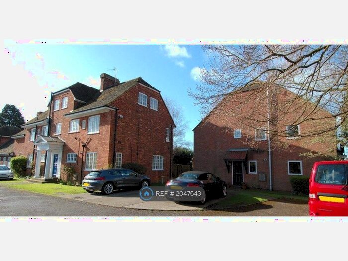 2 Bedroom Flat To Rent In Yarnton Road, Kidlington, OX5
